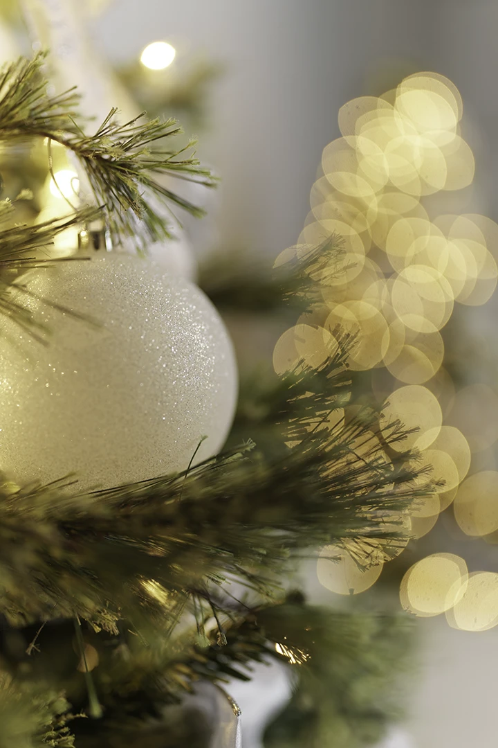white Christmas ornament with bokeh balls
