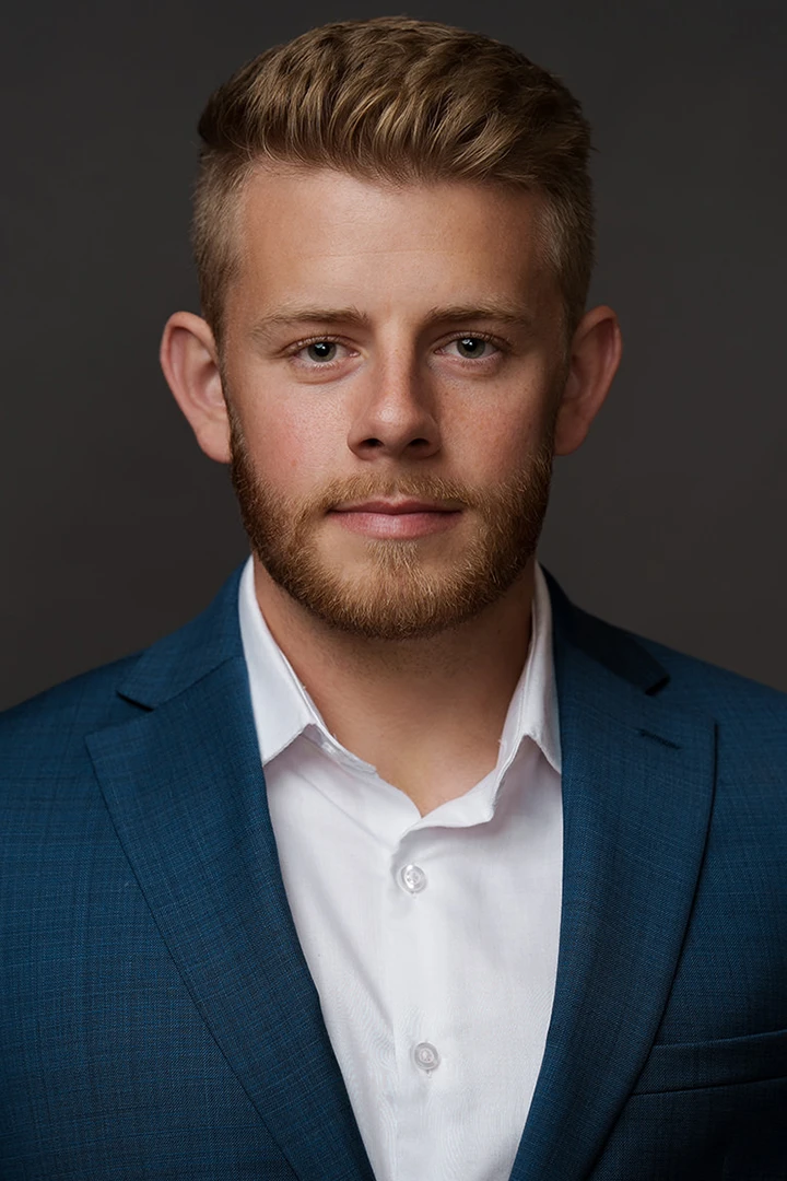 man posing for headshot portrait at studio 342 - real headshots