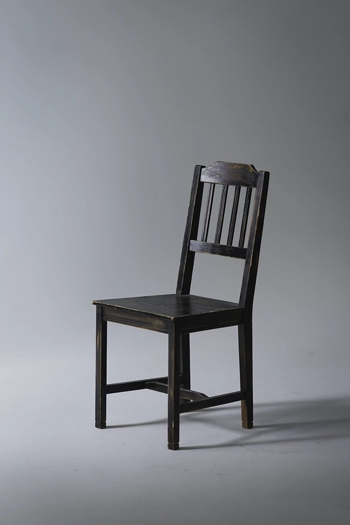 weathered chair on cyc wall - studio 342