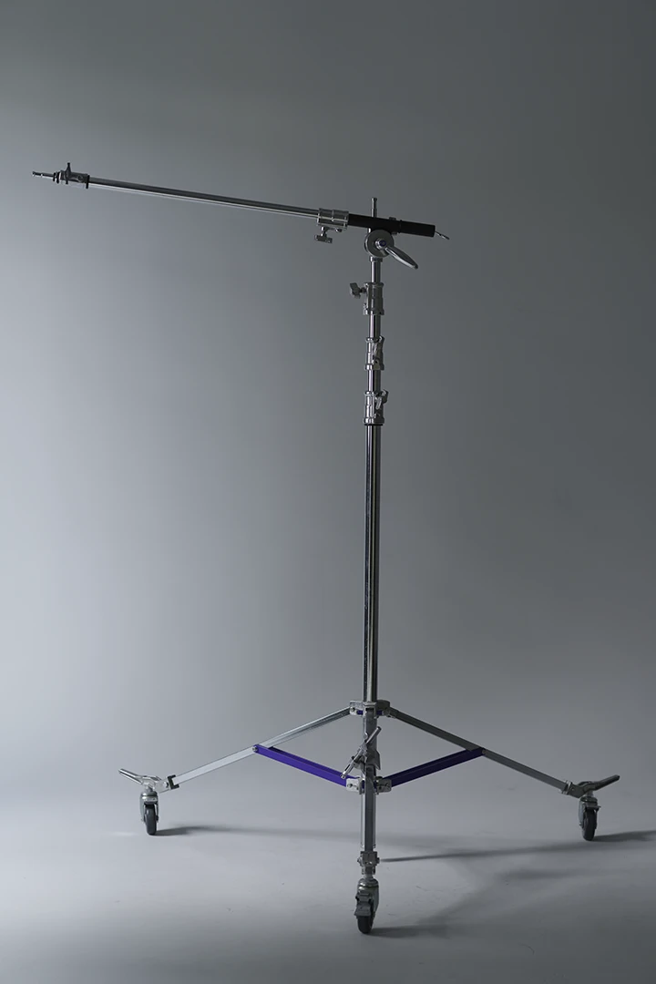 heavy duty light stand with boom pole - photography equipment for rent