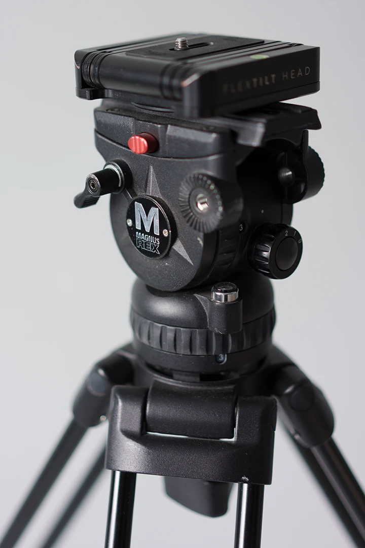 tripod head - close up photo