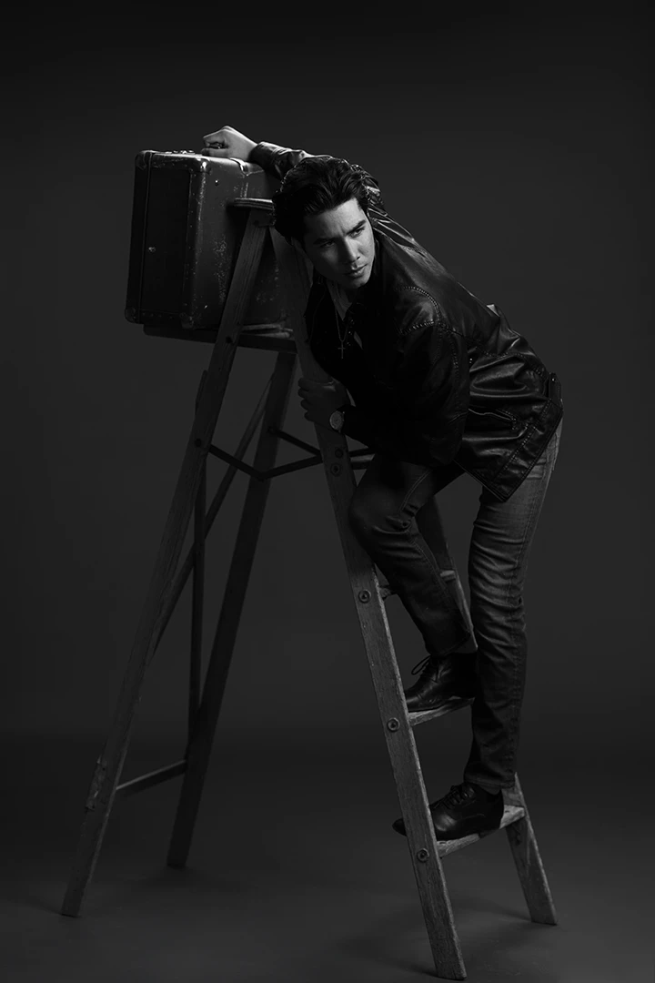 portrait of model - photo studio